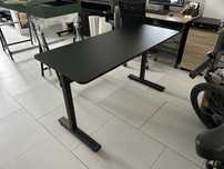 Бюро с ръчно регулиране на височината Sit-Stand, Черно