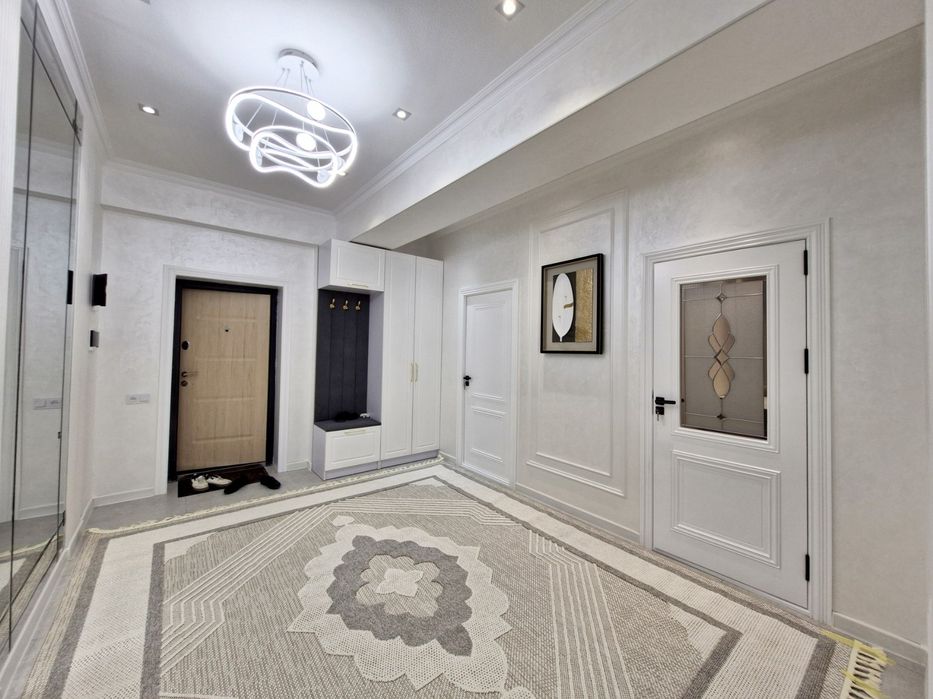 3 комнатная без глухих комнат в Новостройке с Лифтом Фрунзе