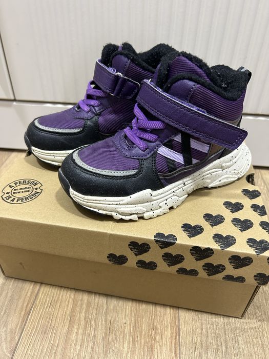 Продам ботинки для девочки