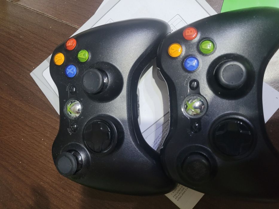 Consola Xbox 360+3 jocuri