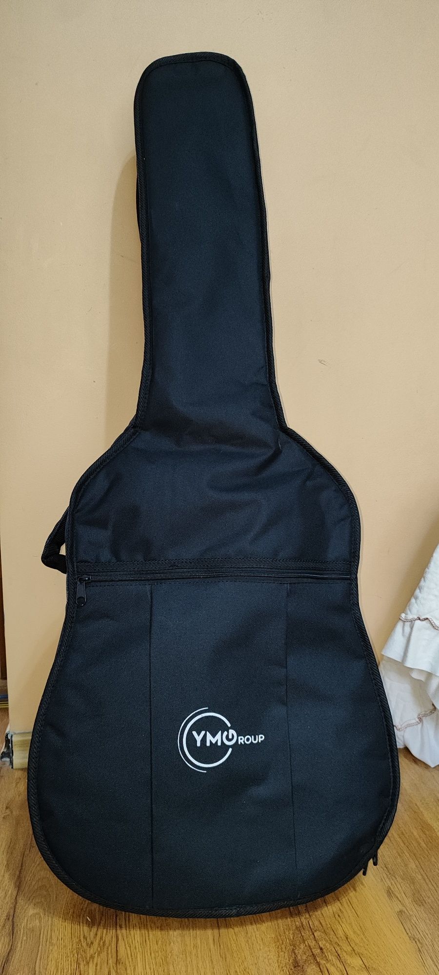 Очень срочно гитара Yamaha C 40 M