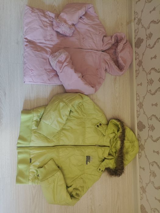 Продам детские куртки