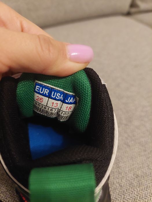 Adidasi cu irizații Spiderman mărimea 26