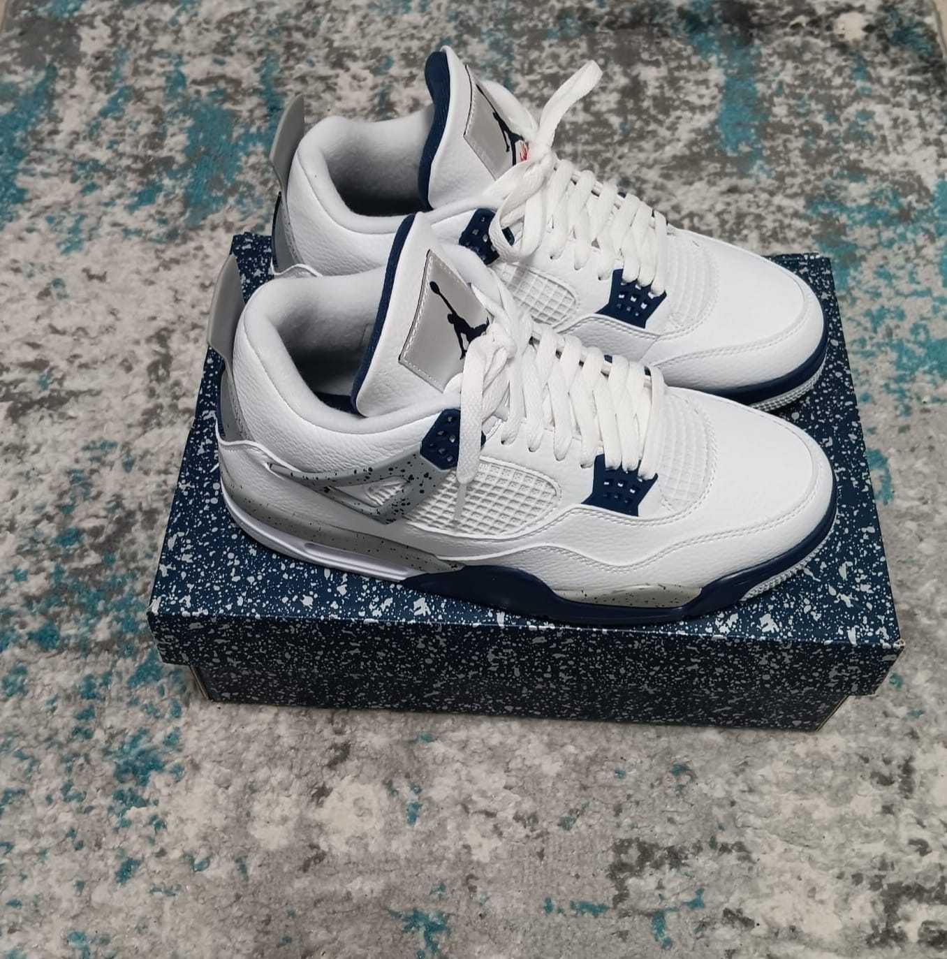 Air Jordan 4 Retro Midnight Navy