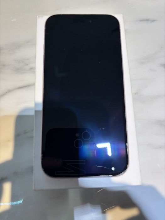 Vand Iphone 15 Pink de 128gb stare buna vine complet