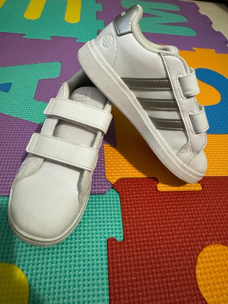 Детски маратонки adidas 27