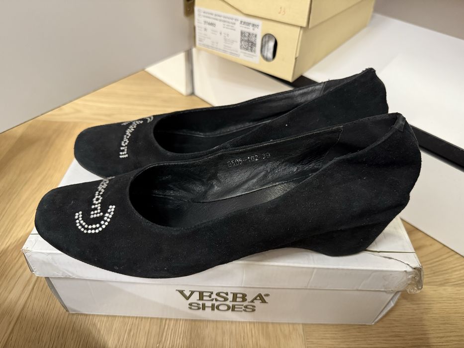 Туфли замшевая. 39р