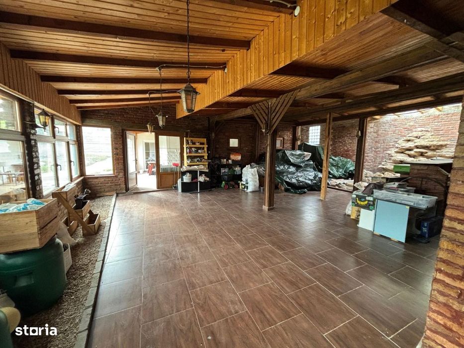 Casa + spatiu comercial-pizzerie