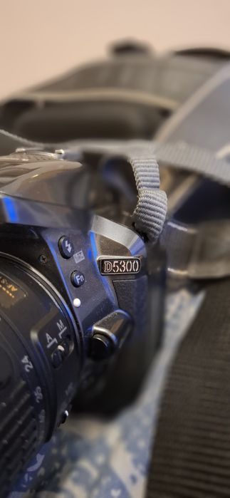 Nikon d5300 ,батерия,зарядно,чанта