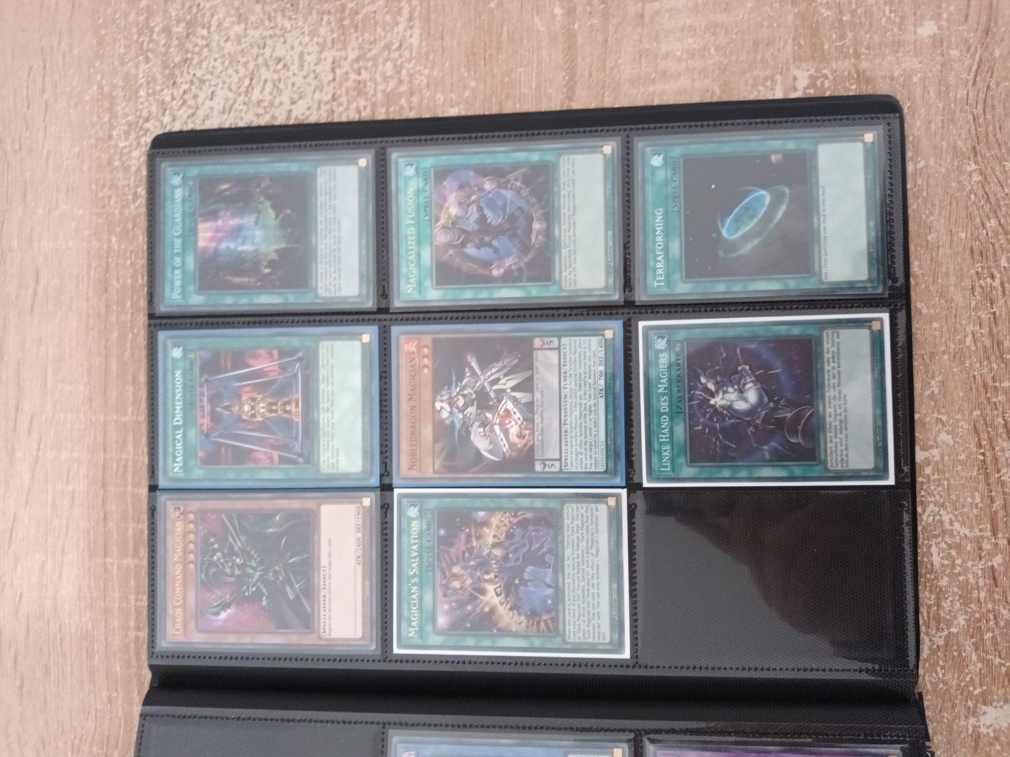 Продавам Yu-Gi-Oh карти