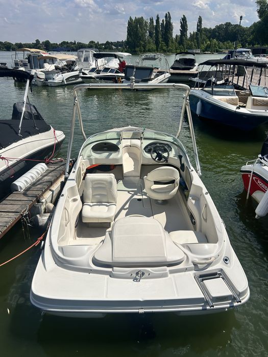 Barca SeaRay ,135cp- sau schimb cu ceva mai mare +diferenta