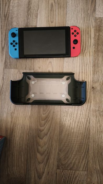Nintendo Switch-stare foarte buna + accesorii