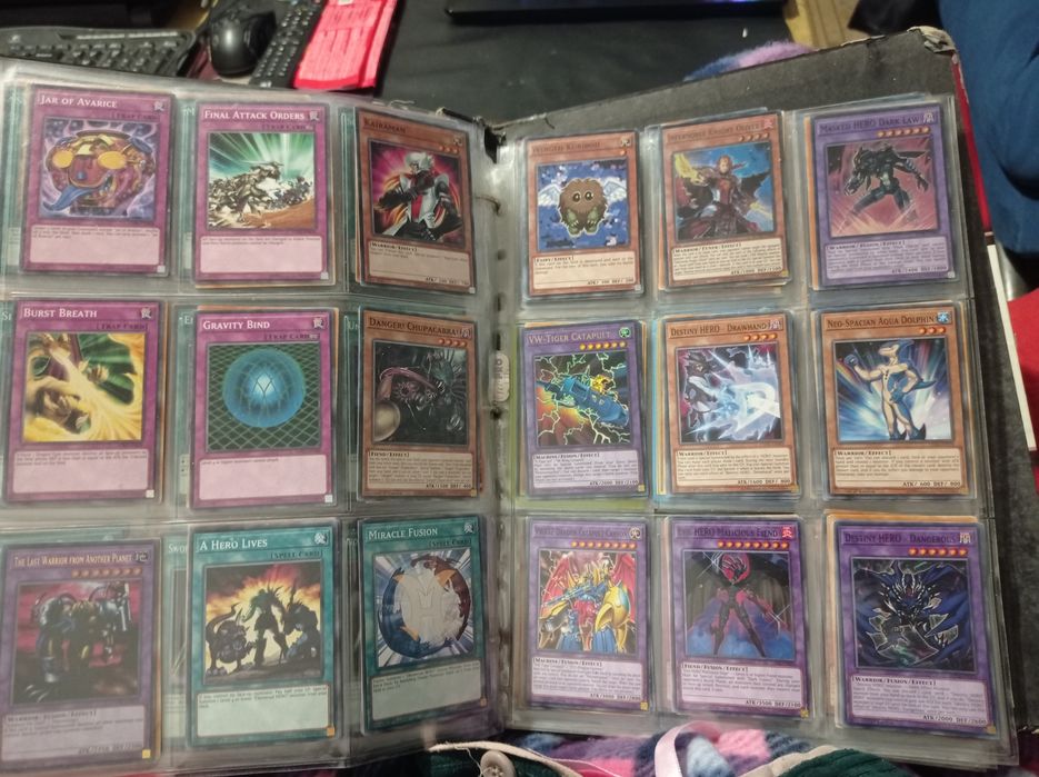 Yu-Gi-Oh cards, Югио карти