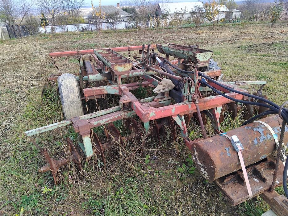 Vând combină Mercator claas