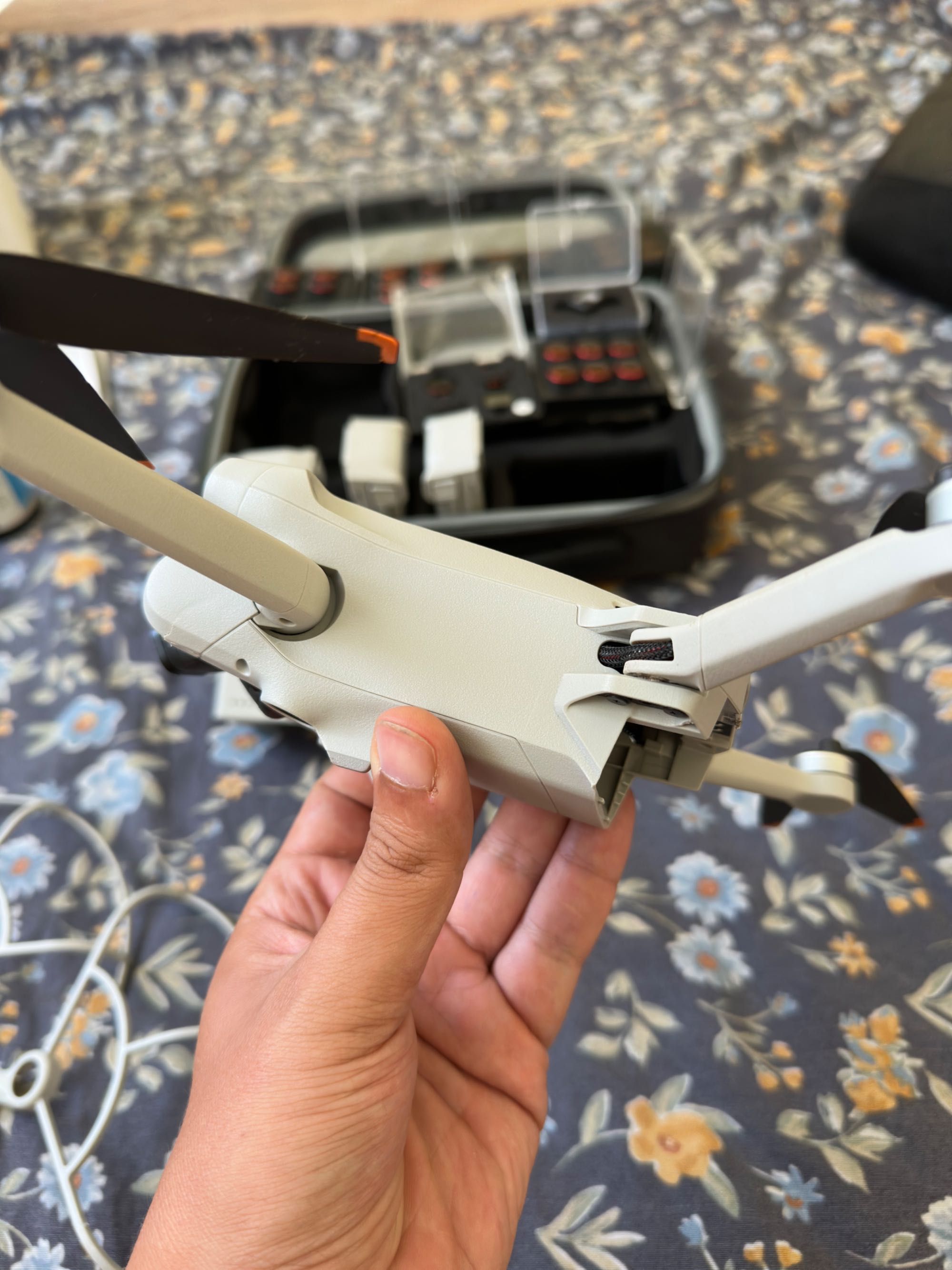 DJI Mini 3 Pro + 3 батерии, хъб, чанта, защита, SD, ламели, ND филтри