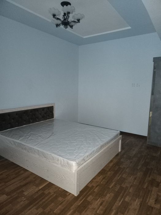 КВАРТИРА СОТИЛАДИ Уй холати: Евро, Акфа ром МДФ ва Темир