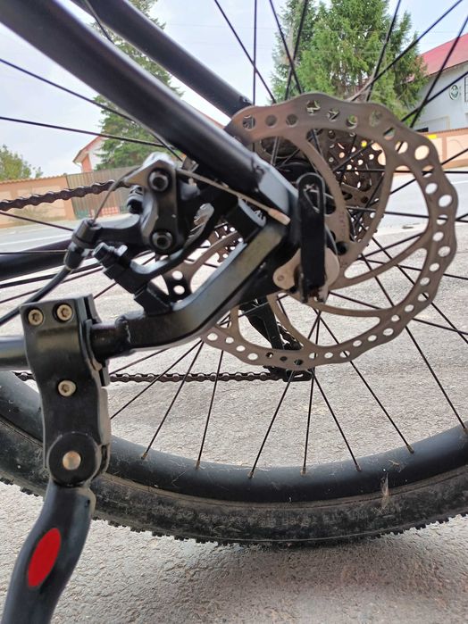 Bicicleta pegas drumuri grele