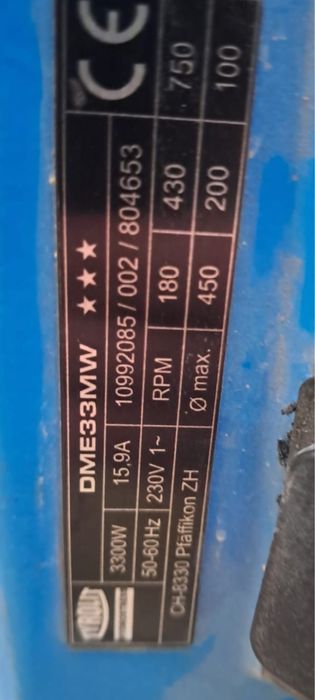 Masina de carotat tirolit