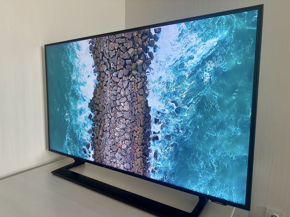 Продам телевизор Samsung 109 см в отличном состоянии