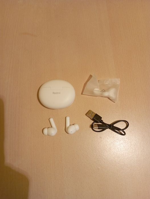 Нови блутут слушалки