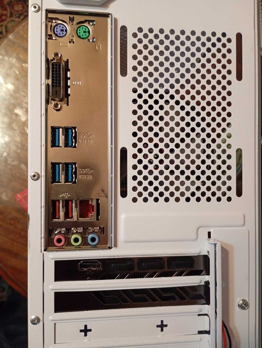 Vand Unitate Centrala NOU i7 pret 1800 lei