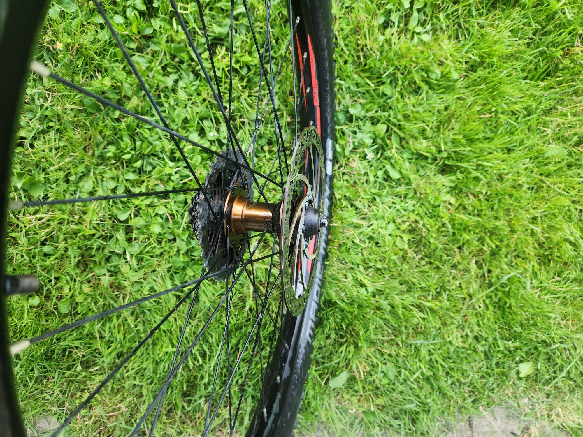 Vând roti de bicicleta