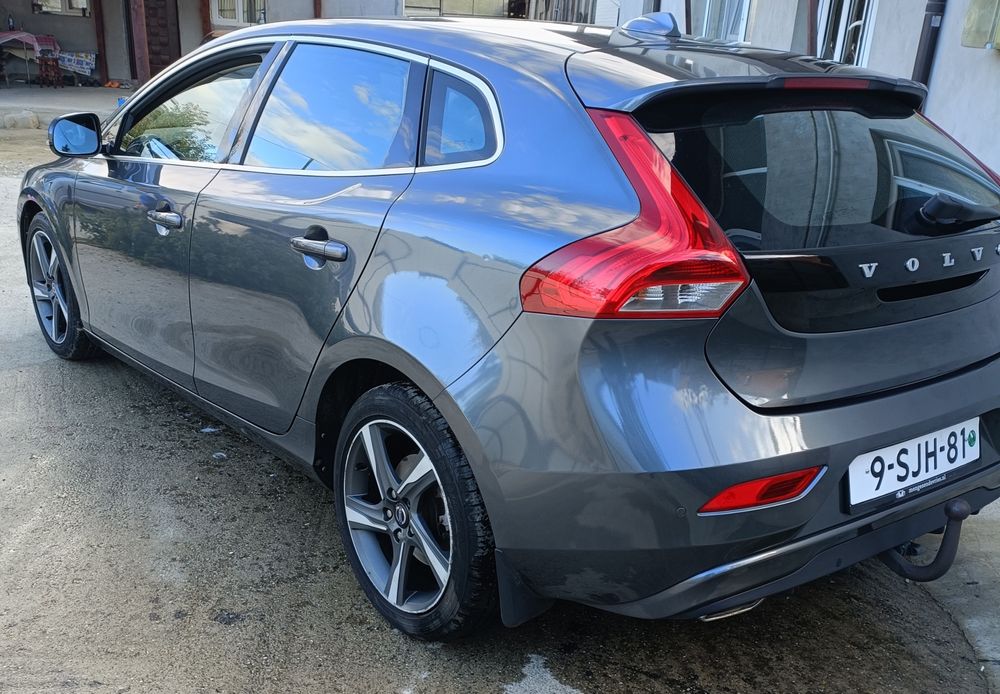 Volvo V40 momentum 1.6 diesel