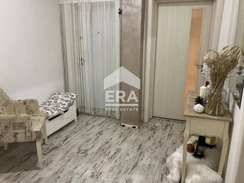 Ексклузивна триетажна обзаведена къща за продажба, район "Аспарухово",