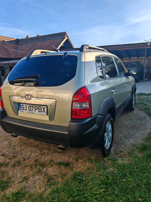 Vând Hunday Tucson 2.0CRDI 4*4