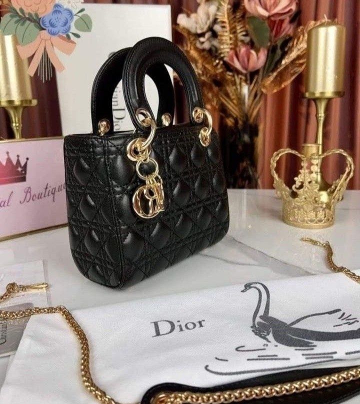Geanta Dior Lady mini,curea detasabila, saculet, etichetă