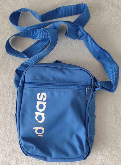 Vând geantă de umăr