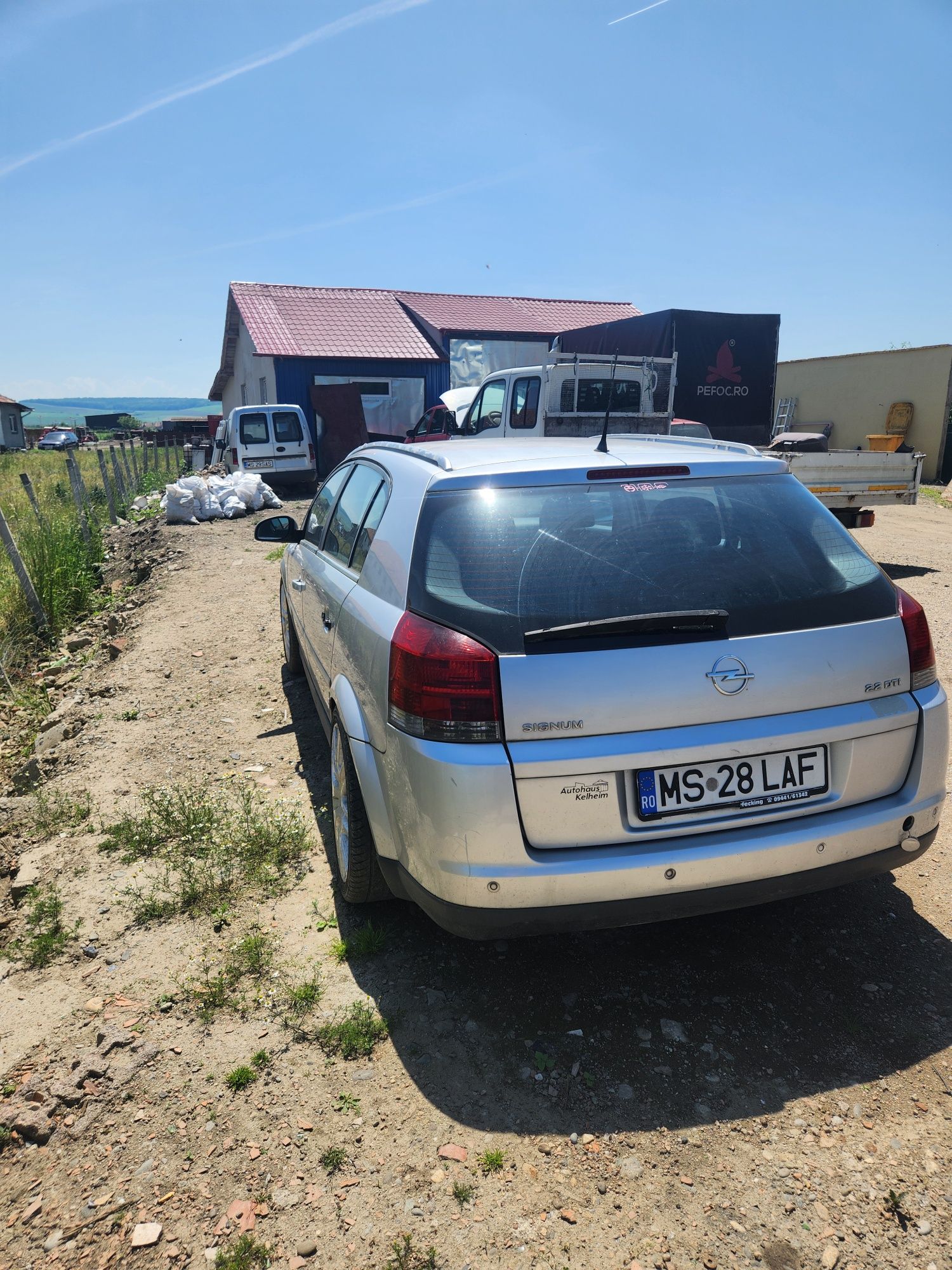Opel Vectra C. 2.2 signum.