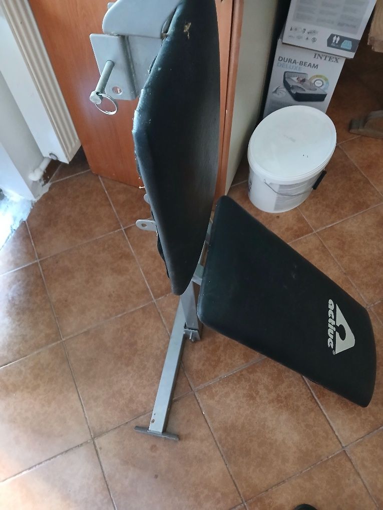 Masa lucru forță cu greutăți și 3 bare metalice