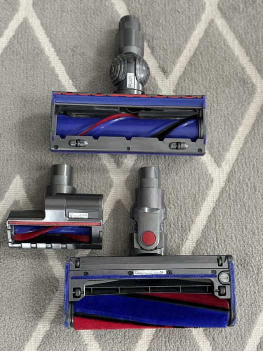 Aspirator Dyson V8 absolute - baterie noua