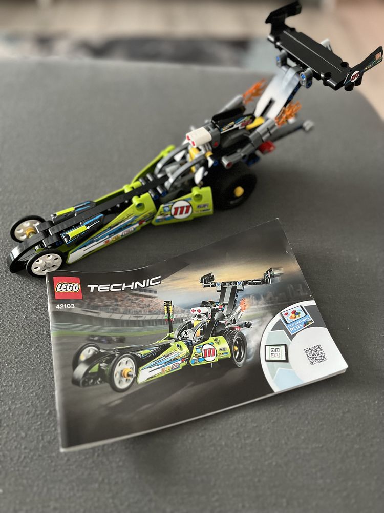 Lego Technic pull-back
