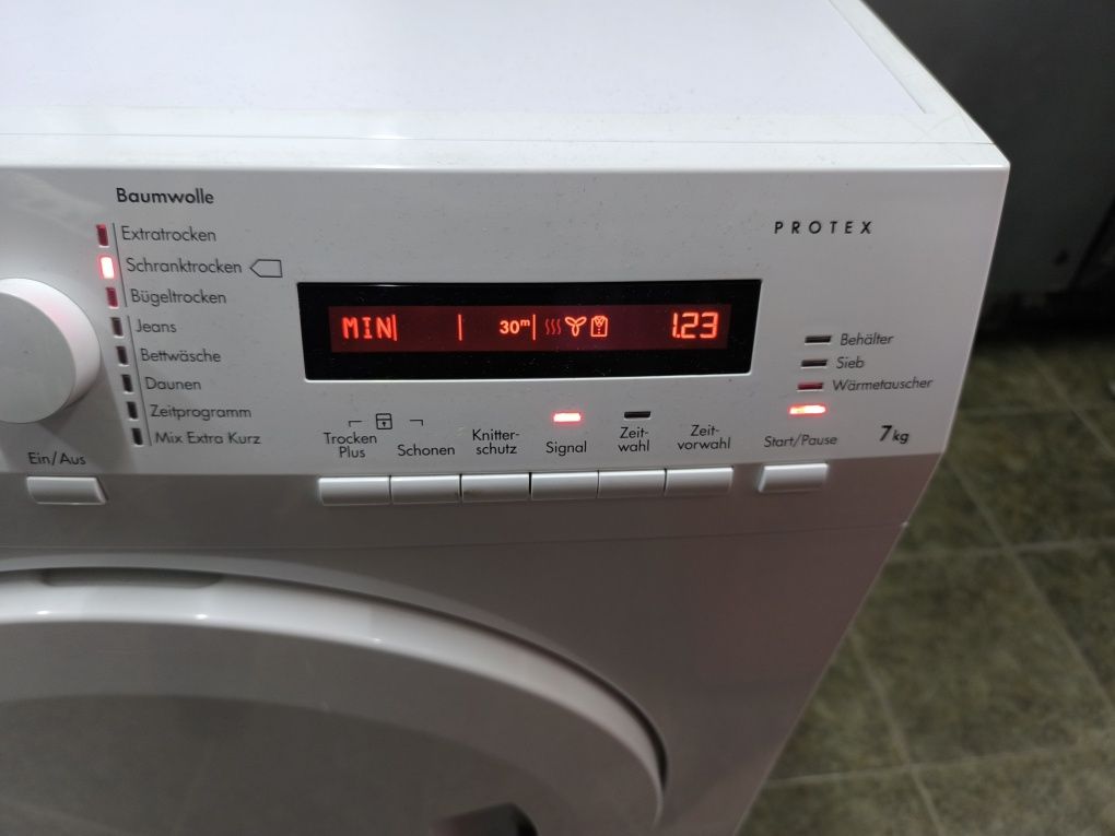 Сушилня AEG - 7кг. клас А Слим на 56см. дълбочина.