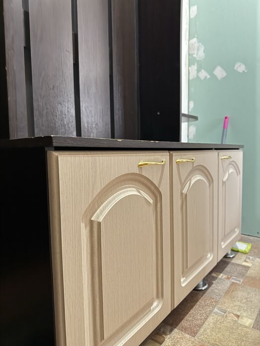 Продам стенку в прихожую