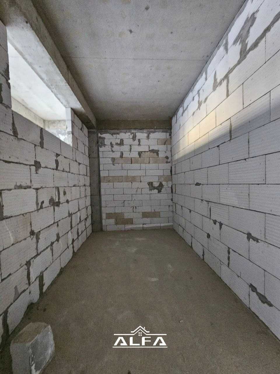 Buxoroda kvartira sotiladi 4 xonali 153m² 2-qavat.