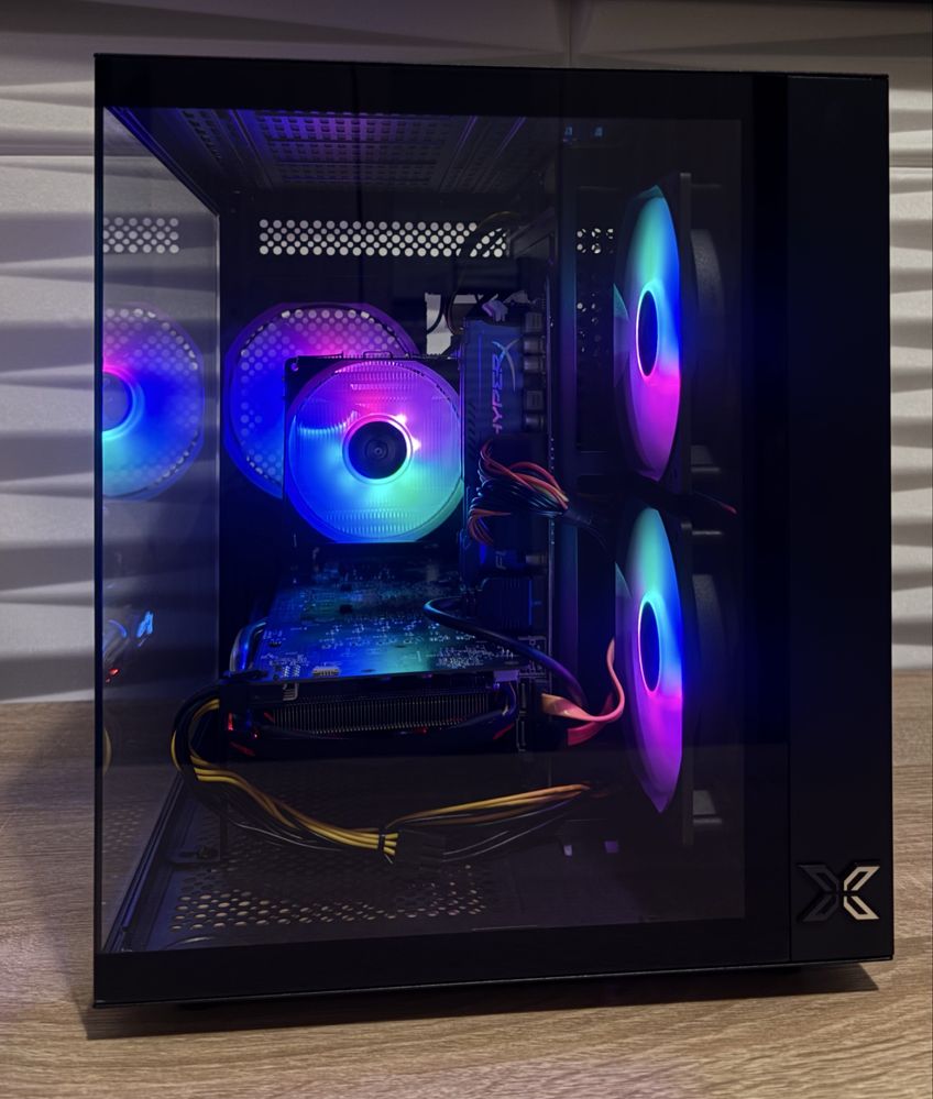Геймърски компютър INTEl i5, RX470,8 ram, 128ssd,1TB hdd, 550W