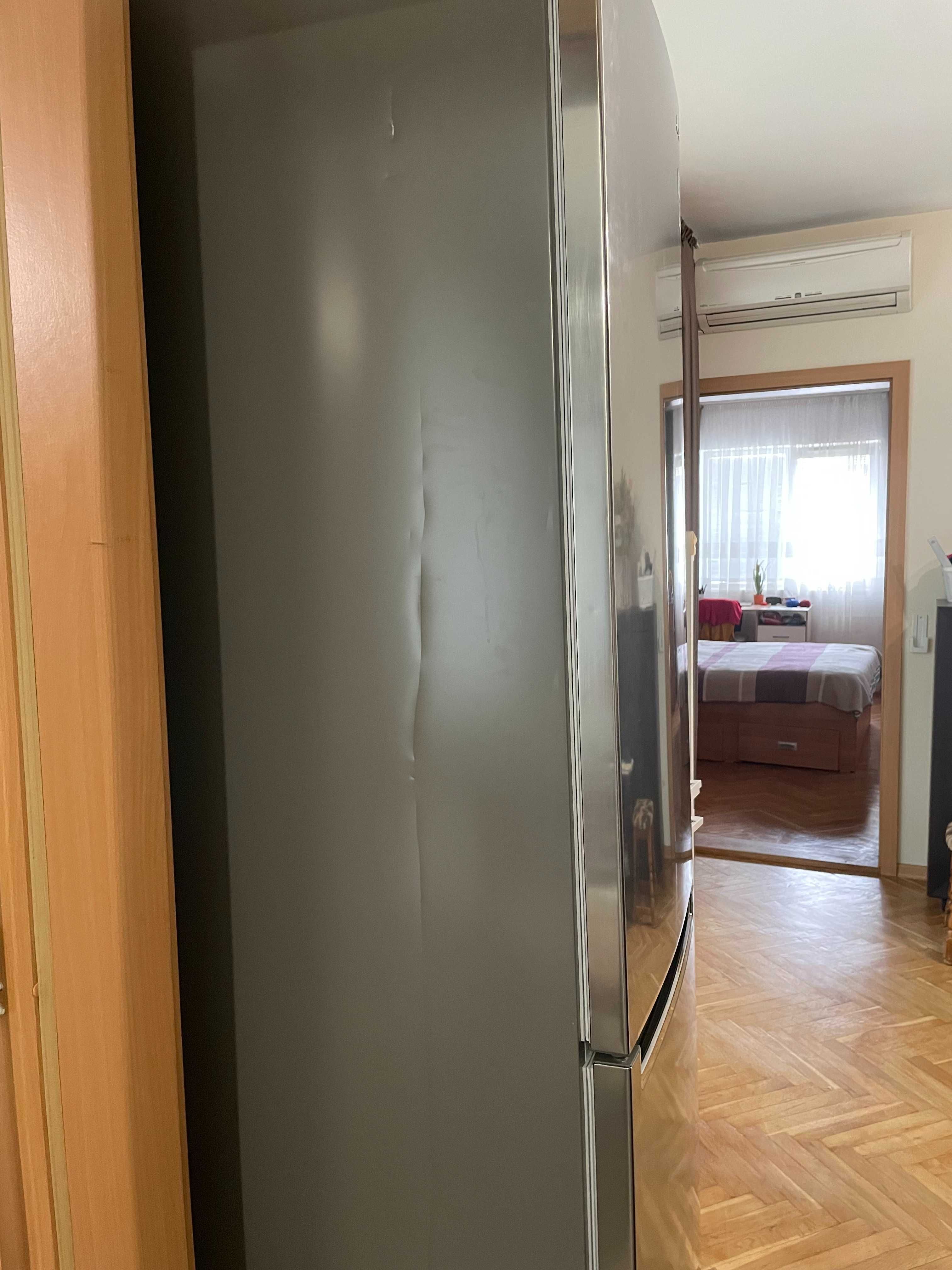 Хладилник LG c долна камера, почти нов  DoorCooling⁺™ технология, 384L
