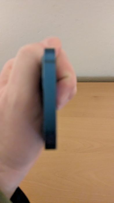 продавам iphone 12 mini