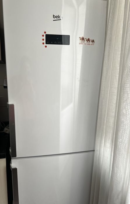 Холодильник белый цвет в хорошем состоянии