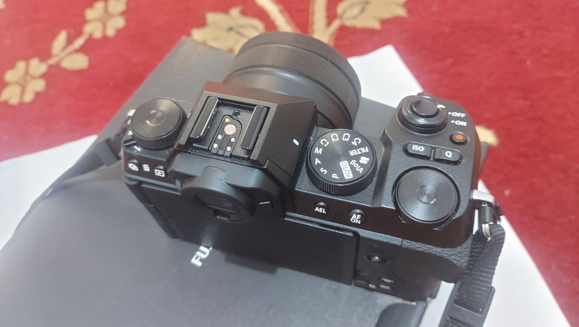 Fujifilm X-S20 с объективом 15-45