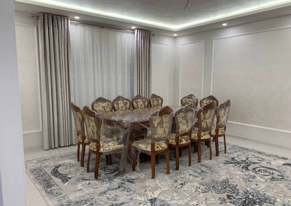 Продается квартира 8 комнат в новостройке, ор-р: ул. Махтумкули, 260м²