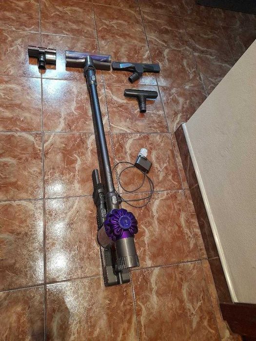 Vand aspirator vertical Dyson V 6 Animal extra