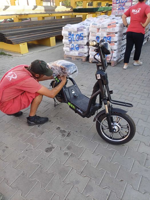 Vând  bicicleta electrica