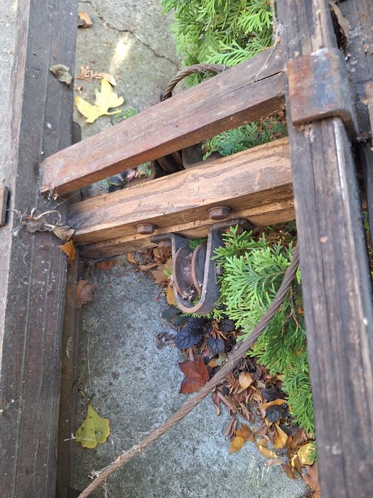 Scară veche de pompieri, din lemn, culisantă