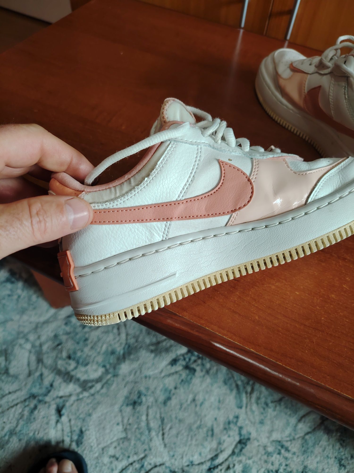 Vînd adidași Nike Adidas mărimi 36,5 38-39  preț 150 perechea!