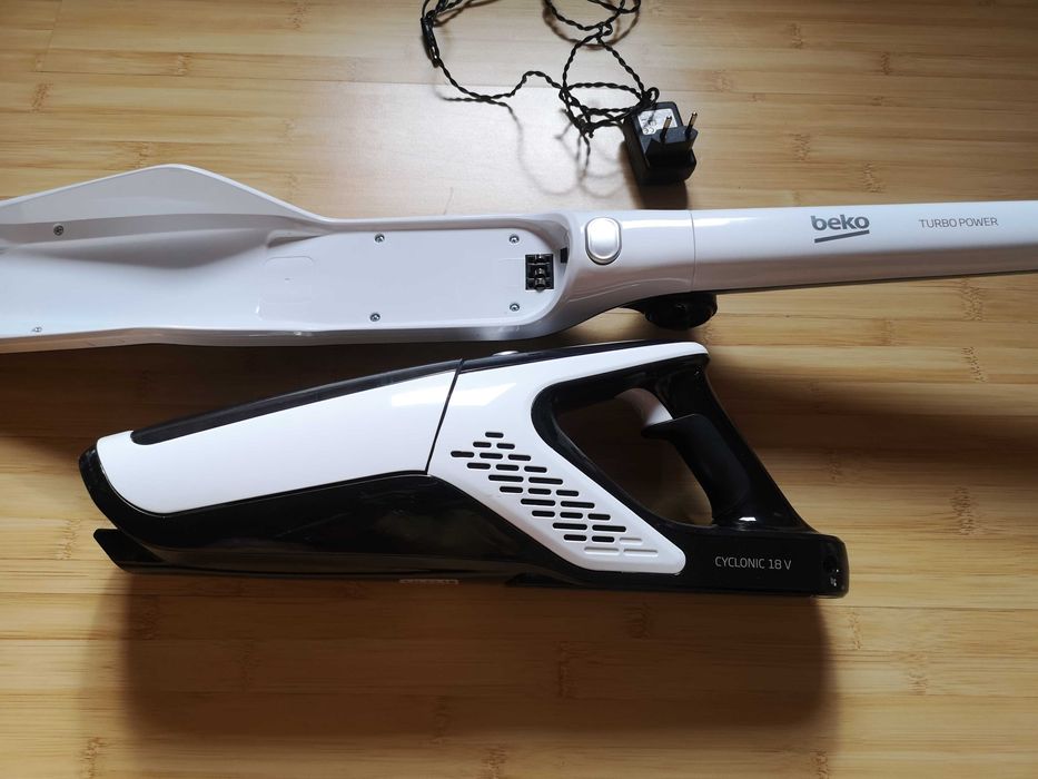 Vand Aspirator vertical Beko 18V 60min Capacitate 0.5l Cyclone Hepa10