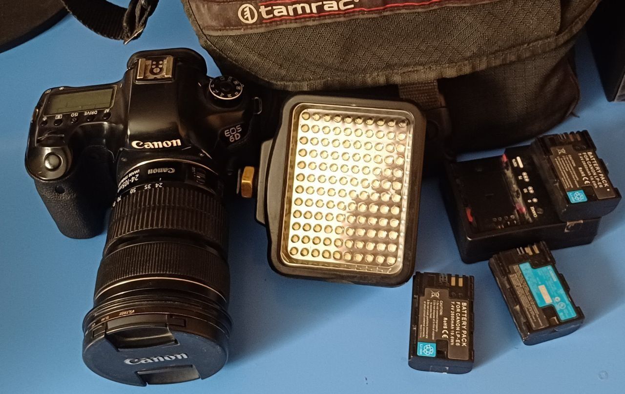Canon 6D sotiladi. Narxi 8mln. Sroshni sotiladi